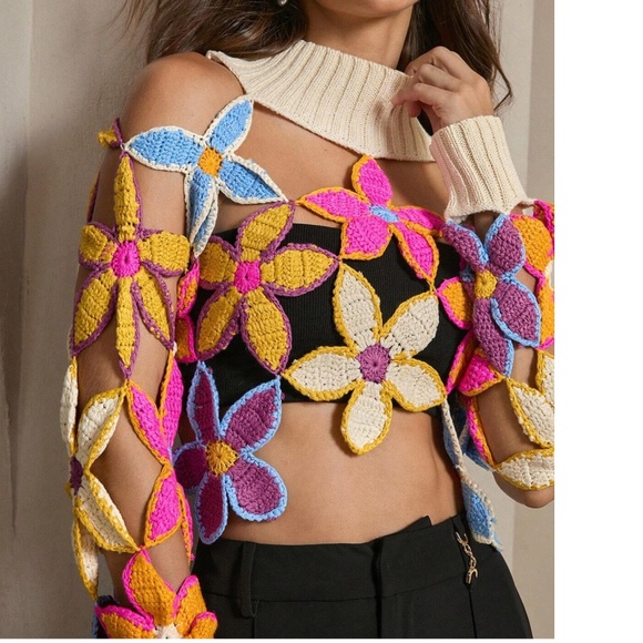 Luxe Floral Embroidered Loose Fit Long sleeve Top - Picture 8 of 8